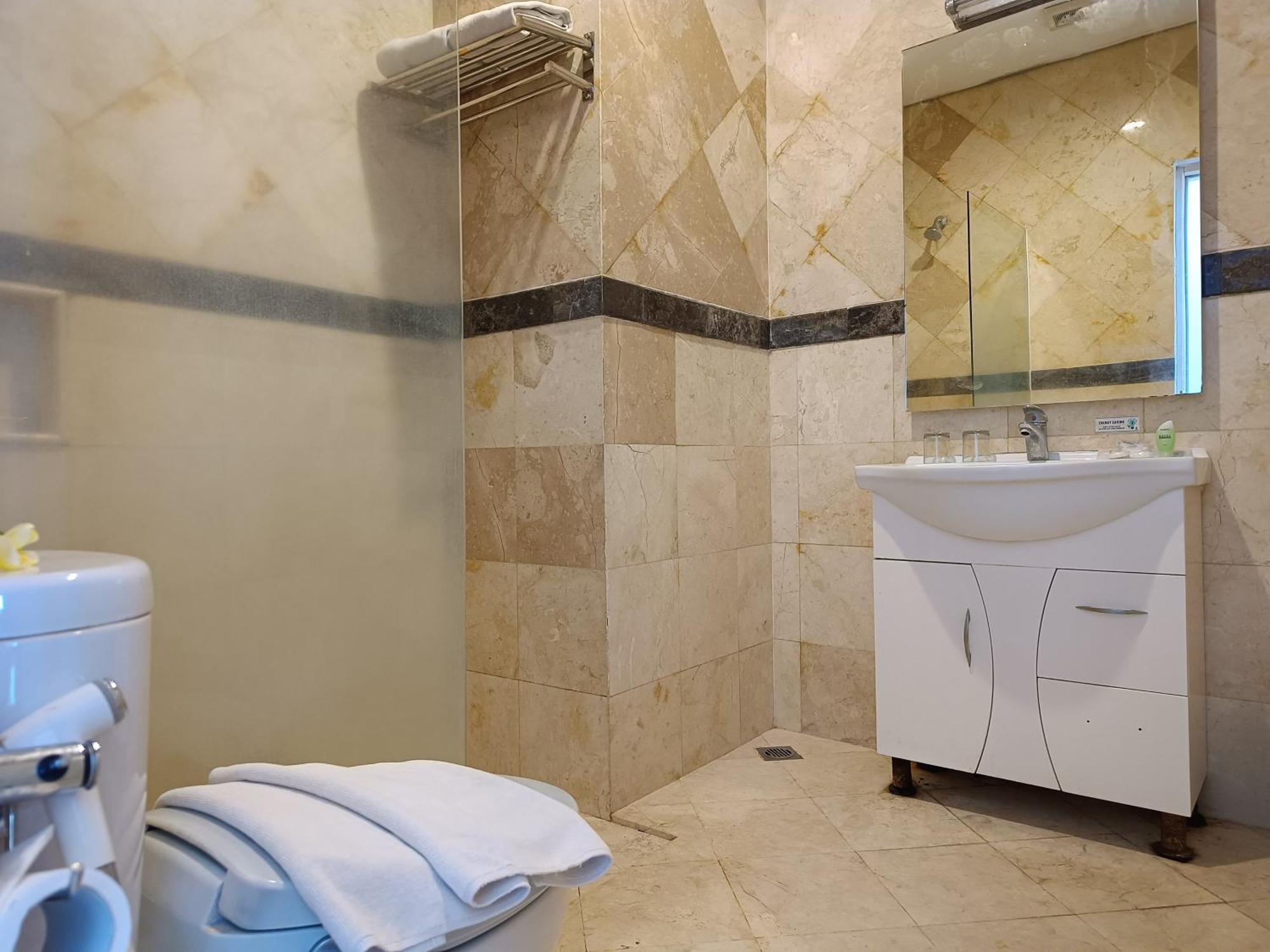 Royal Hotel And Villas טראוואס חדר תמונה