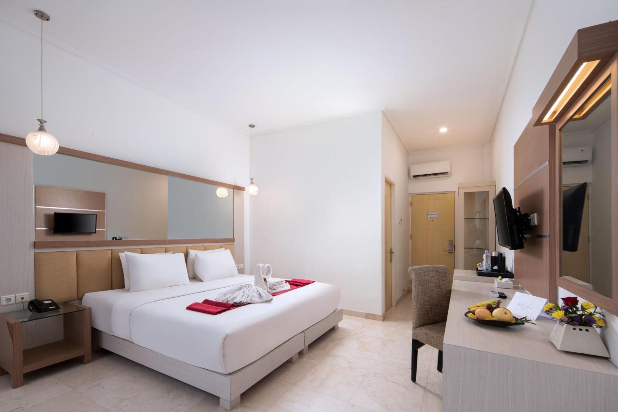 Royal Hotel And Villas טראוואס מראה חיצוני תמונה