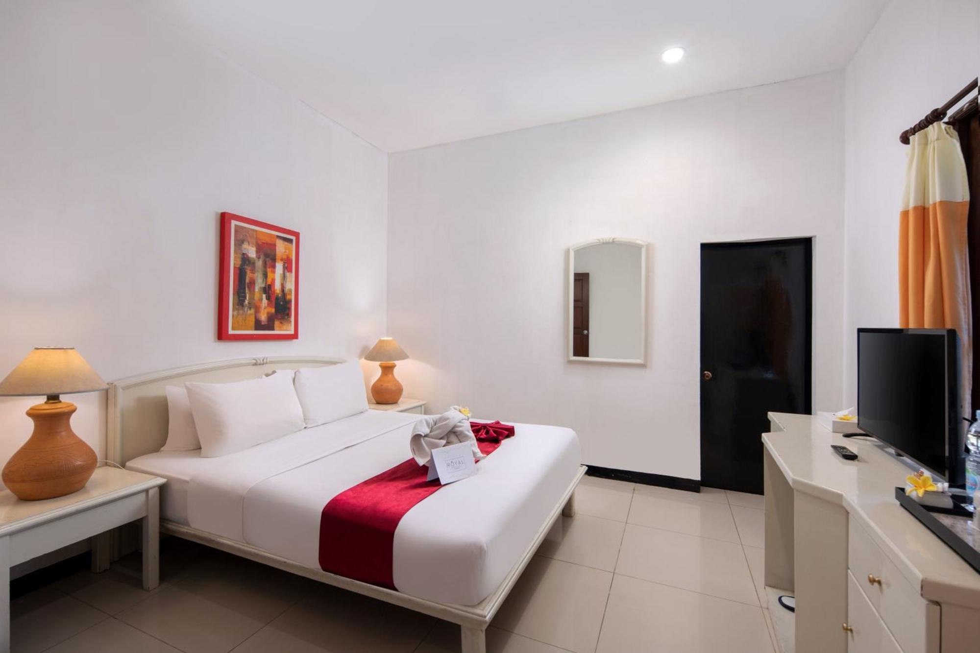 Royal Hotel And Villas טראוואס מראה חיצוני תמונה