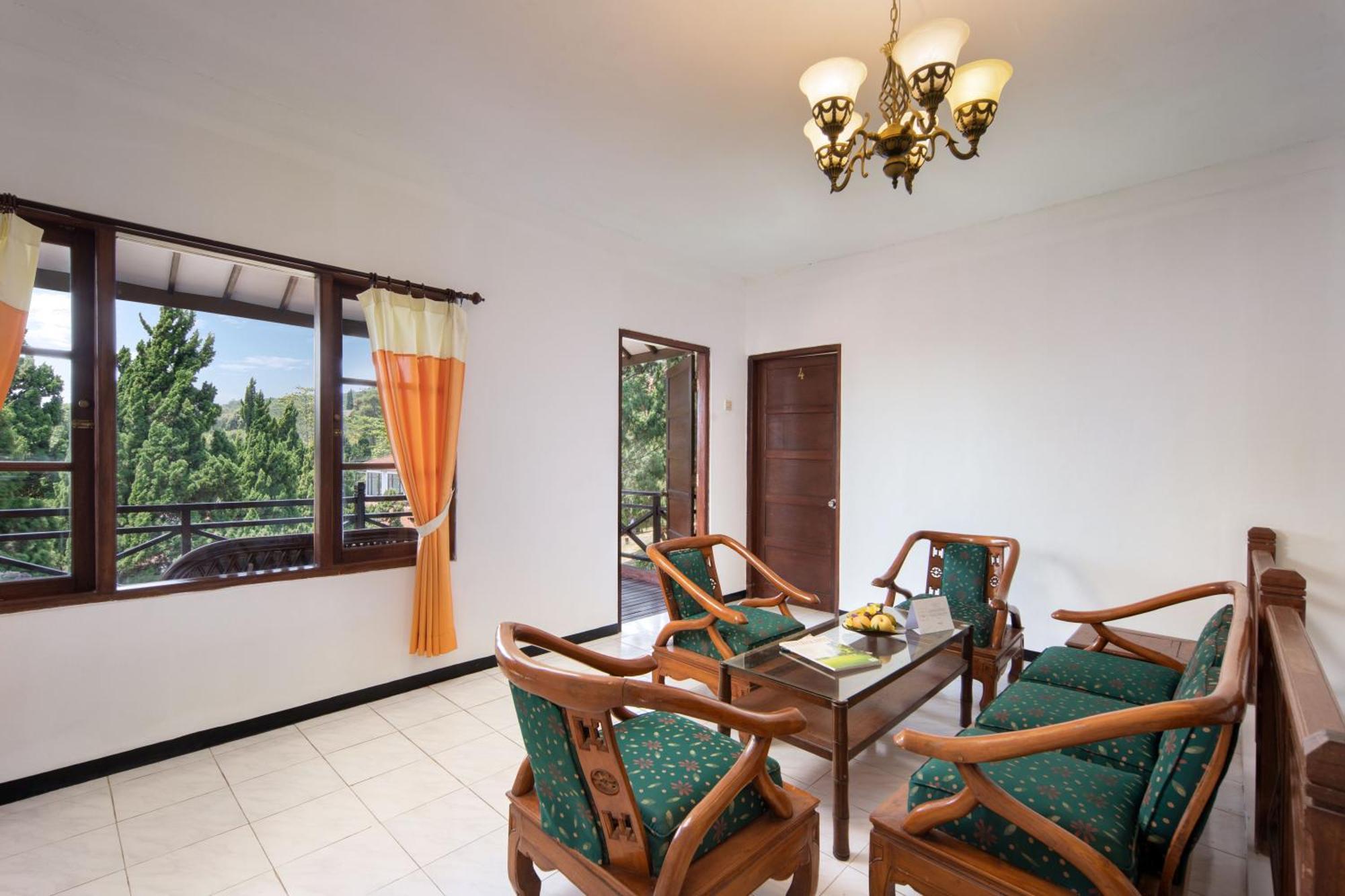 Royal Hotel And Villas טראוואס מראה חיצוני תמונה